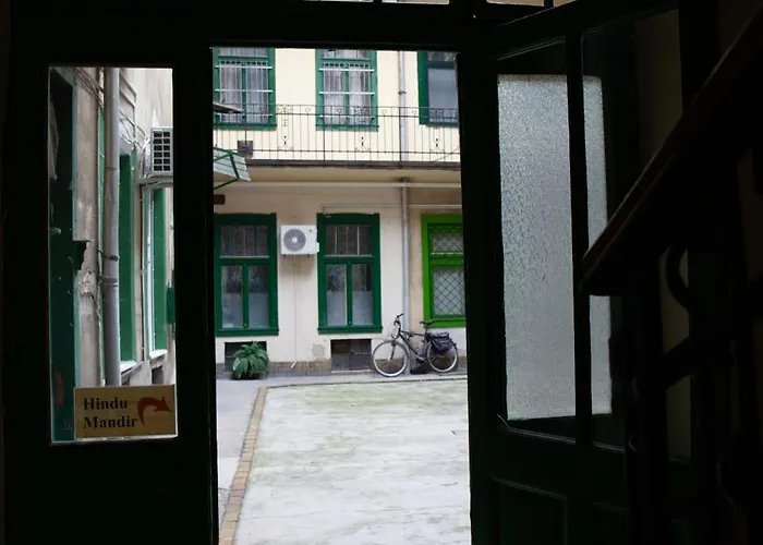 Barbaras Authentic בודפשט